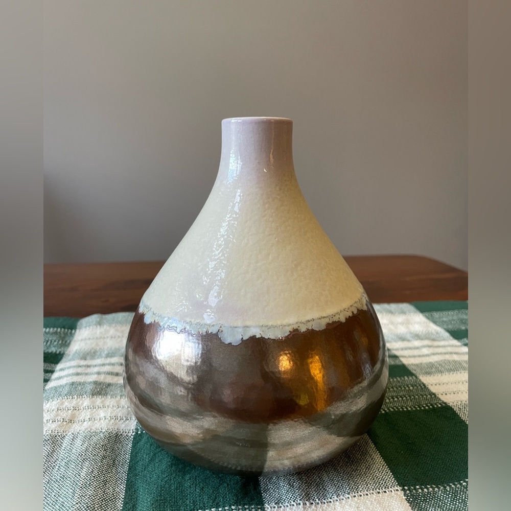 Chic Cream Vase